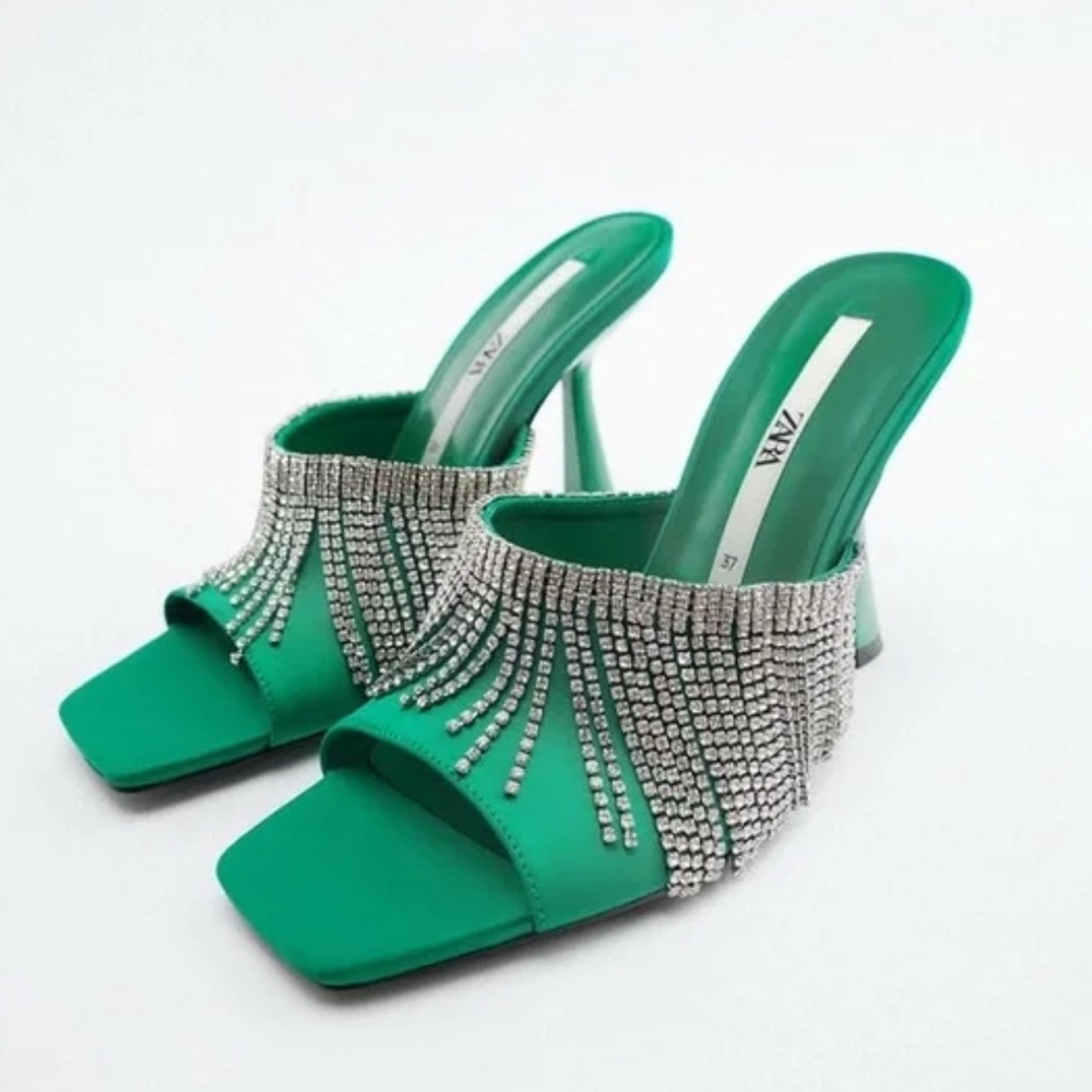 Zara Heel Sandals 💚